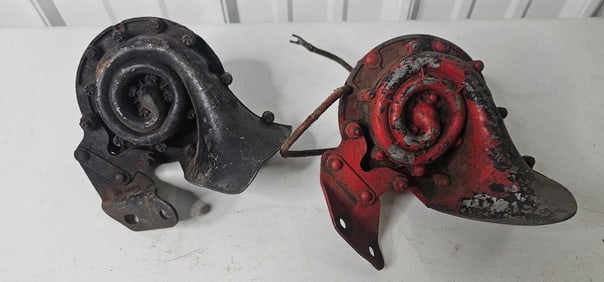 Early Automobile Horns