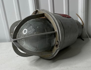Cooper Crouse-Hinds Industrial Light