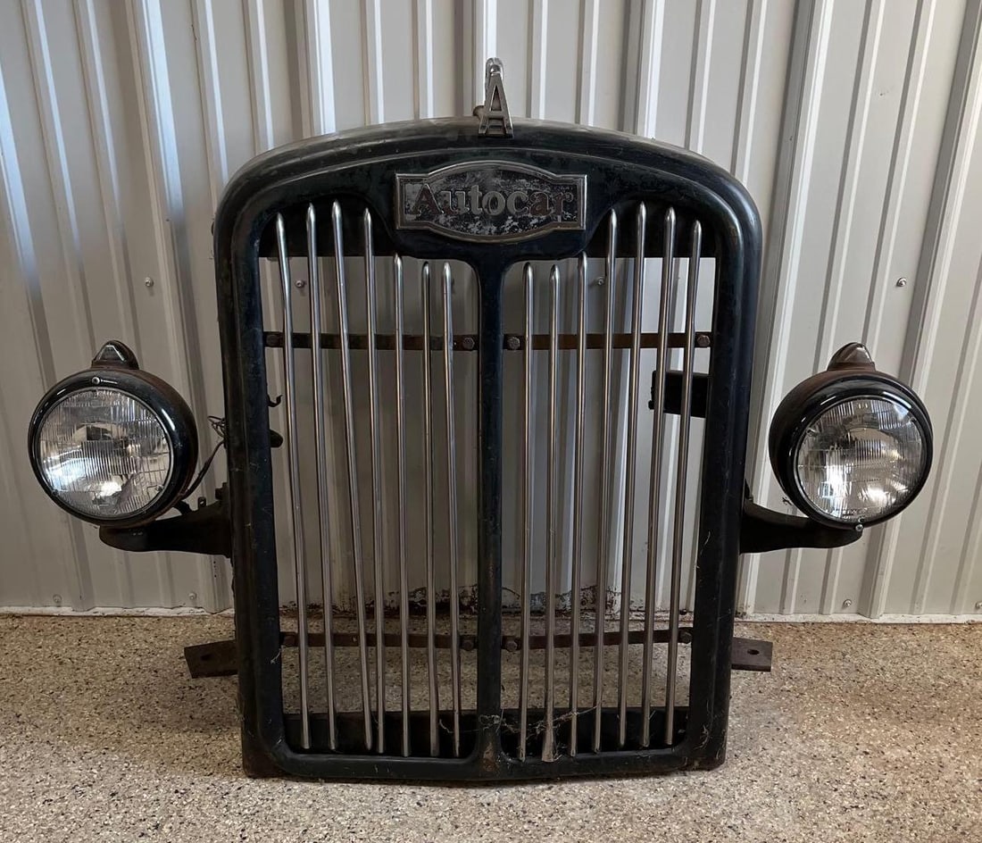 1950s Autocar Front Grill & Headlight Assembly (1 of 15)
