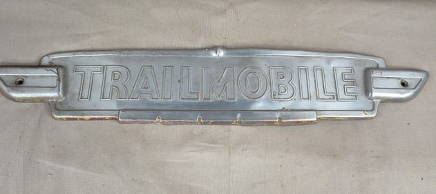 Trailmobile Metal Emblem