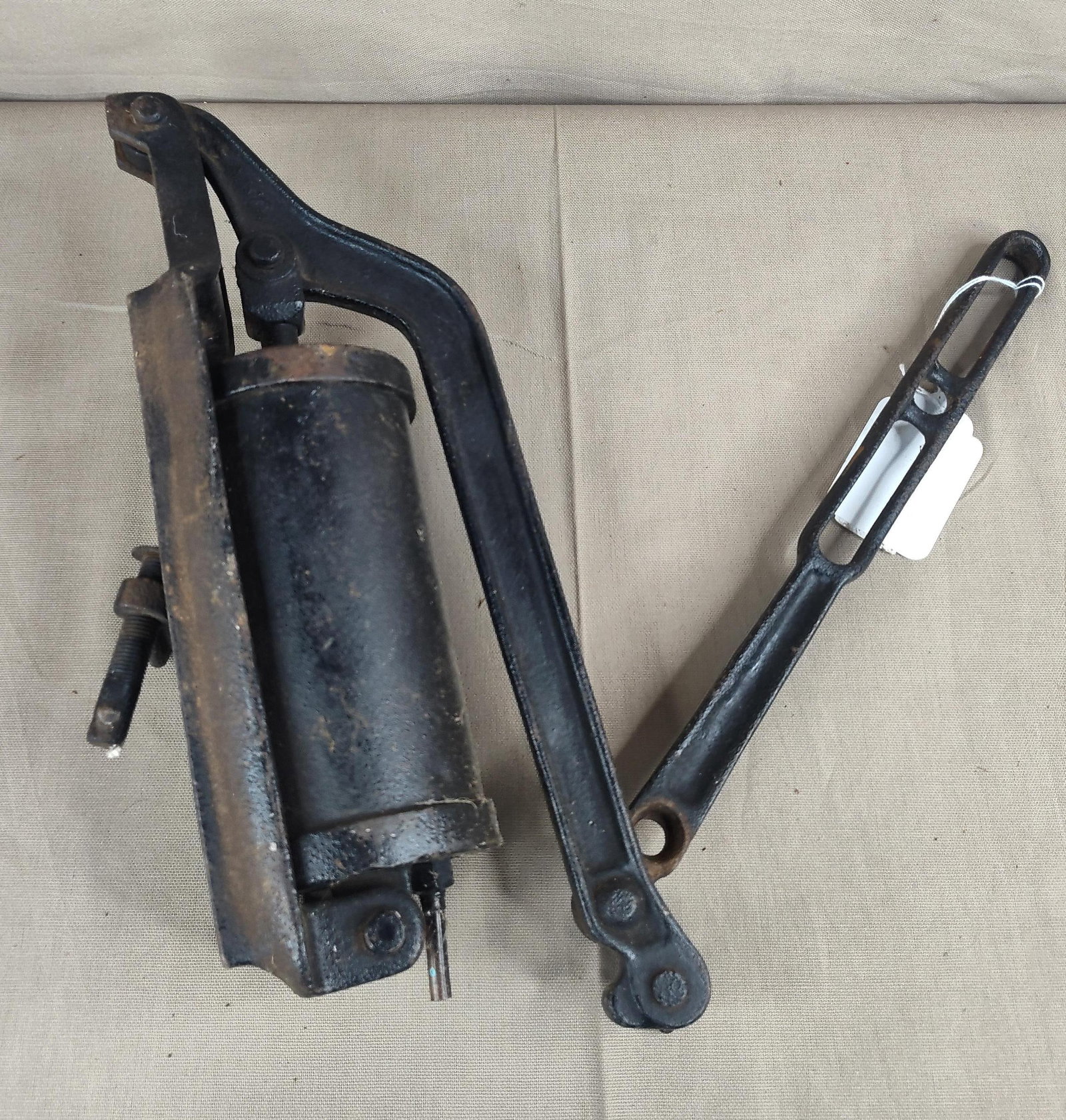 Inland Mfg Tire Pump (1 of 6)