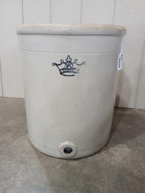 15 Gallon Crown Stoneware Water Crock