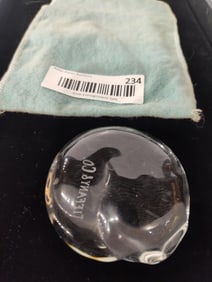 TIFFANY & CO. CRYSTAL SLEEPING CAT PAPERWEIGHT