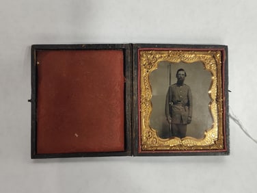 Confederate Soldier Tintype w/ Musket & Uniform