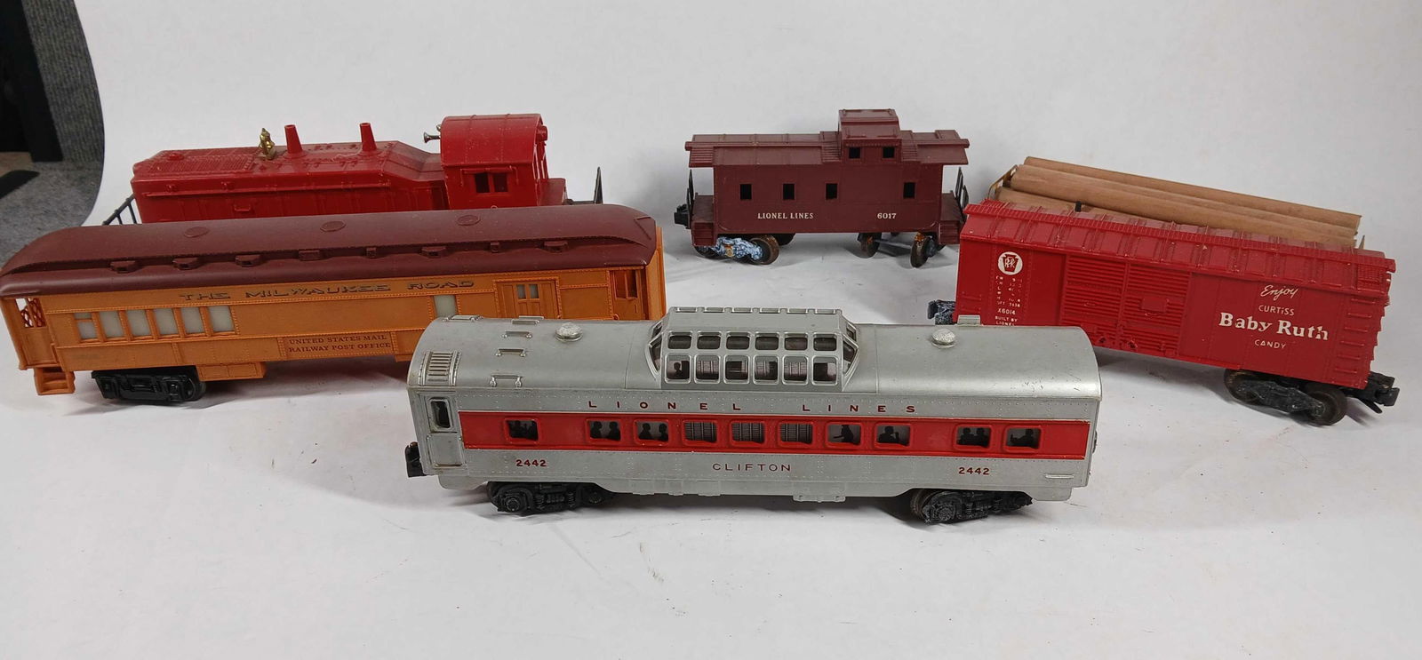 12 Rivarossi Ho Passenger Cars