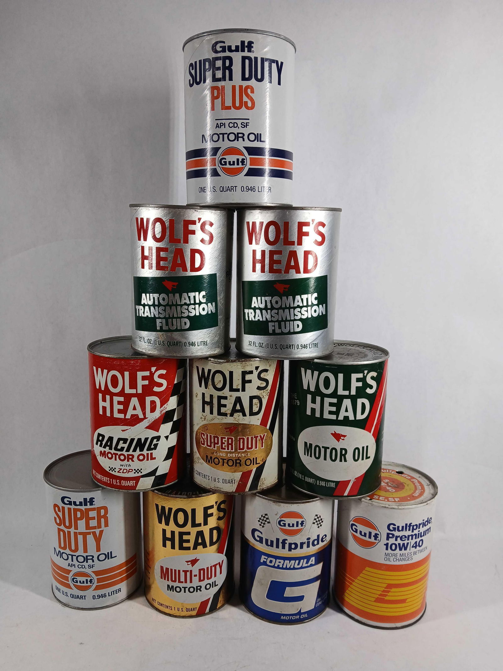 10-Wolfs Head & Gulf Oil Cans (1 of 5)