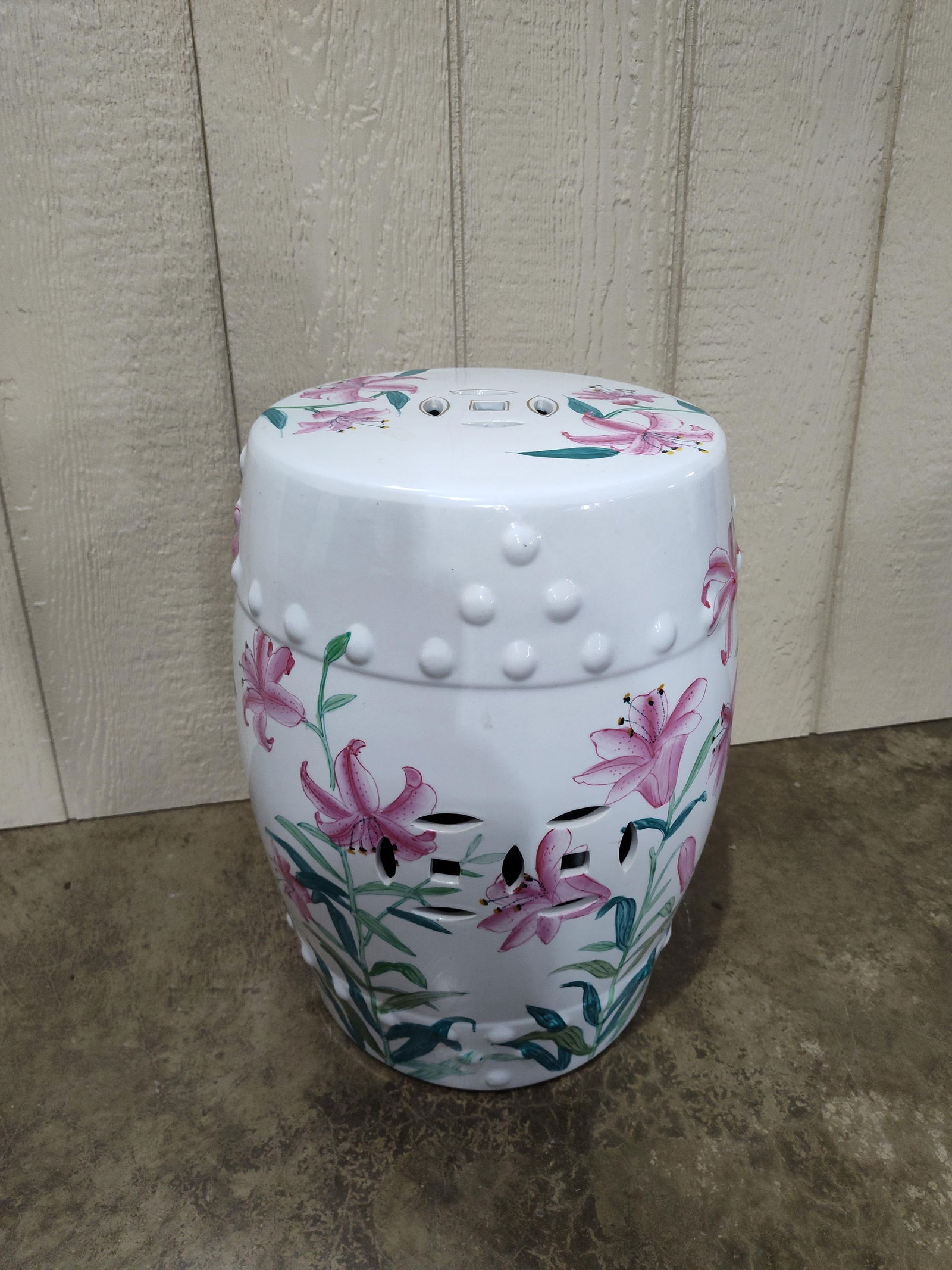 Porcelain Lily Chinese Garden Stool: 18 inches tall with beautiful lily floral design.