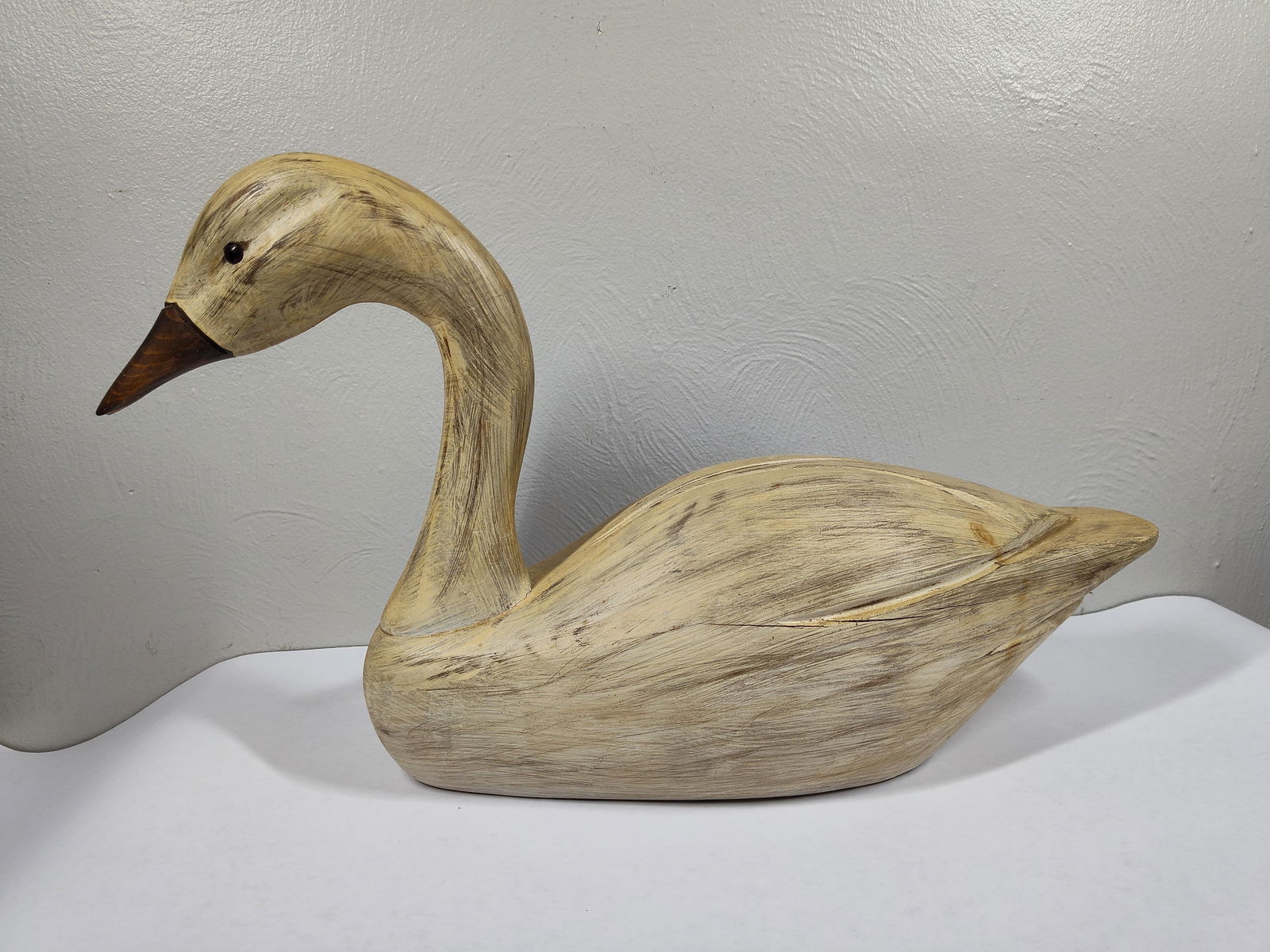 Luca Roy Hand Carved Swan
