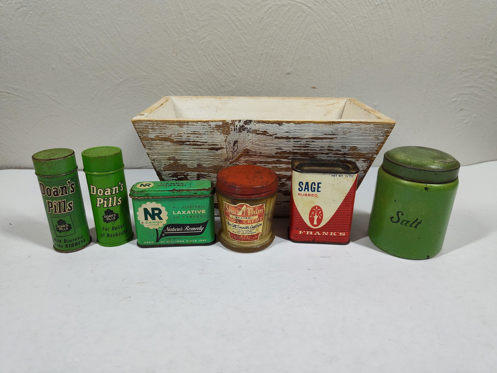 Wooden Salt Box & Various Tins (1 of 7)