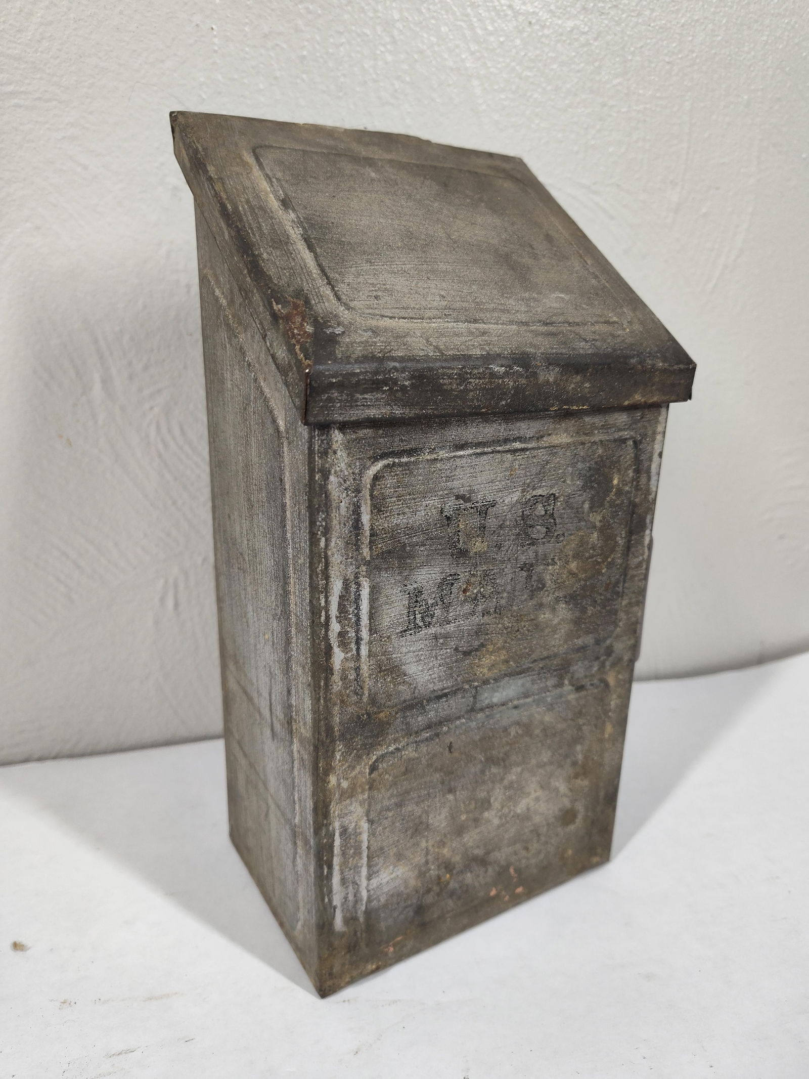 19th Century Tin US Mail Box (1 of 4)