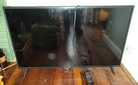 LG Flat Screen Smart Tv