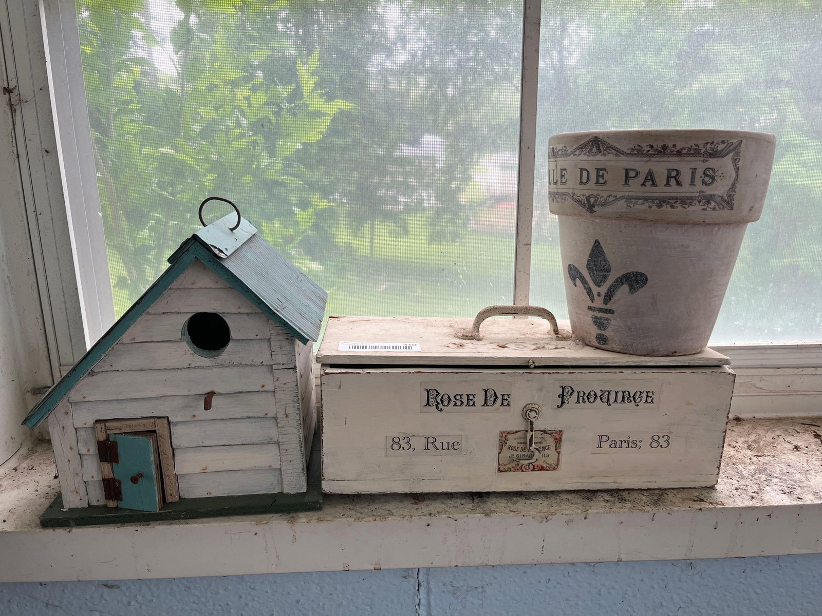Decorative Garden Items & Birdhouse: Tool box and matching flower pot.