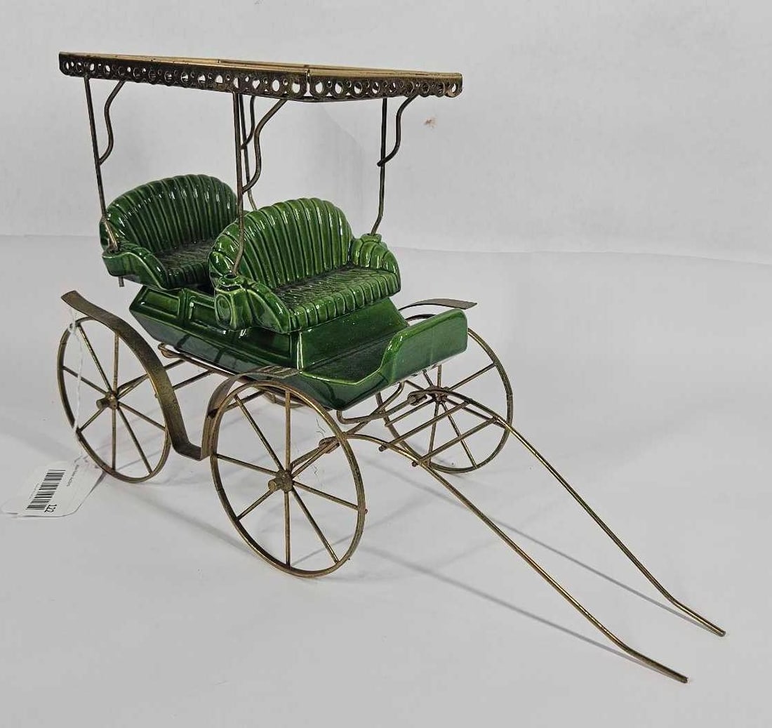 Metlox Pottery Carriage (1 of 7)