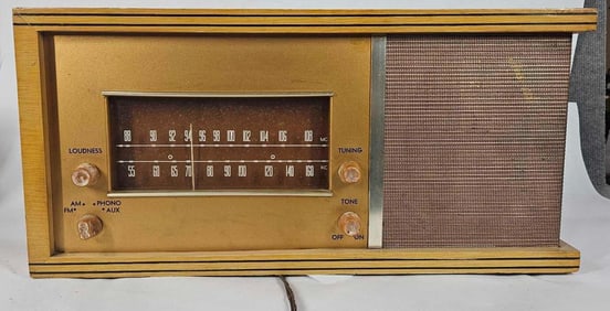 Magnavox AM/FM Radio
