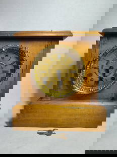 Gilbert wood housing mantle clock: showing minor areas of condition issues due to age and usage?11 H?