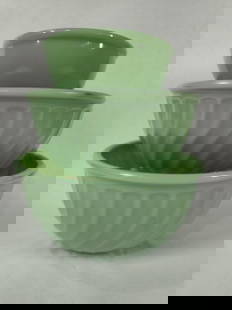 Set of 3 Fire King Jadeite mixing bowls: 6-9 D?No chips, cracks or breaks?
