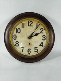 New Haven wall hanging clock