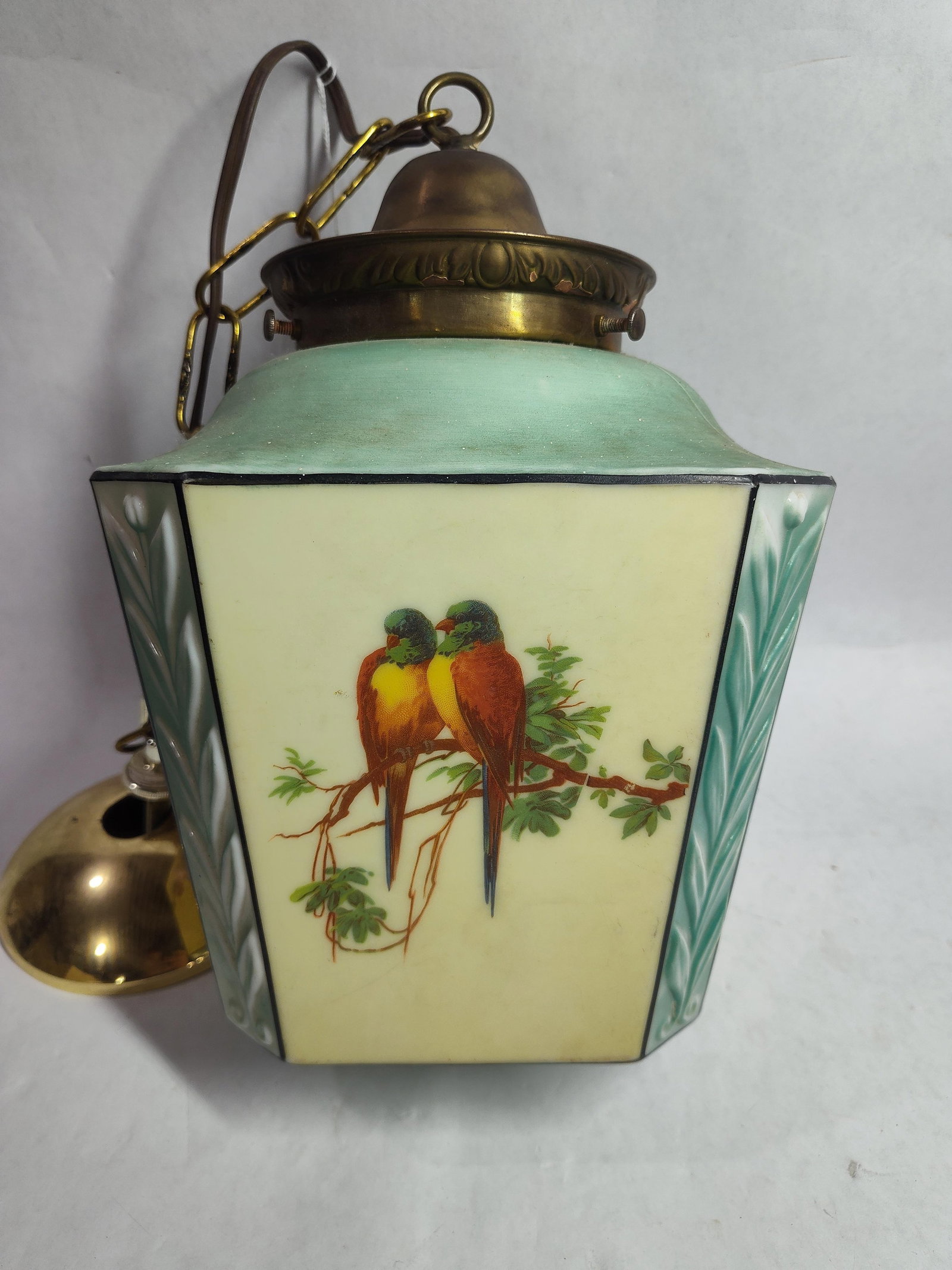 Art Deco 1920s-30s Parrot Shade Light Fixture: Shade features birds on all four side. No chips or cracks. 10 inches long.