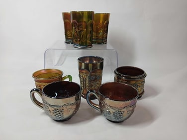 Carnival glass assorted lot of water glasses, coffee and tea cups