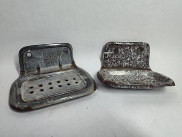 Graniteware/enamelware wall mount soap dishes lot of 2