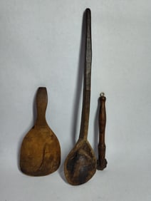 Primitive kitchenware lot inc. hand carved wooden spoon, butter paddle and pie crust cutter