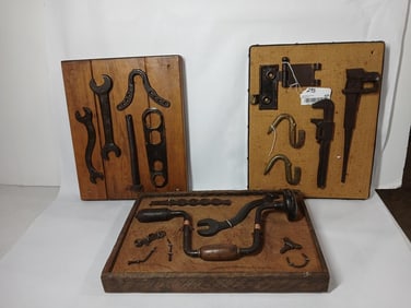 Mounted Tooling and Hardware Displays