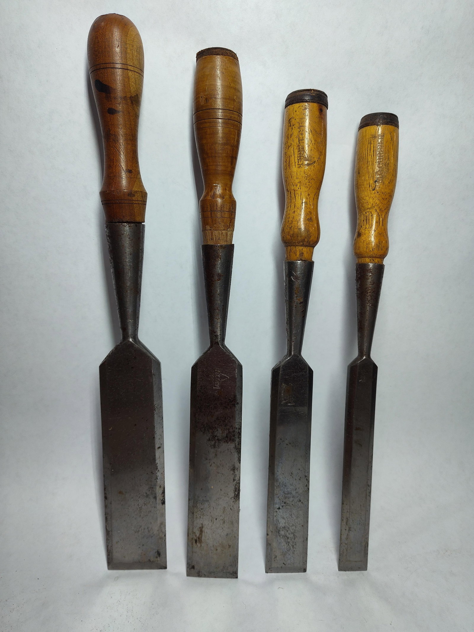 Keen Kutter M.C. Currier chisels lot of 4: showing surface rust as to be expected for age and usage.
