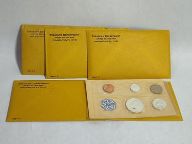 Lot of 5 assorted US Mint Sets