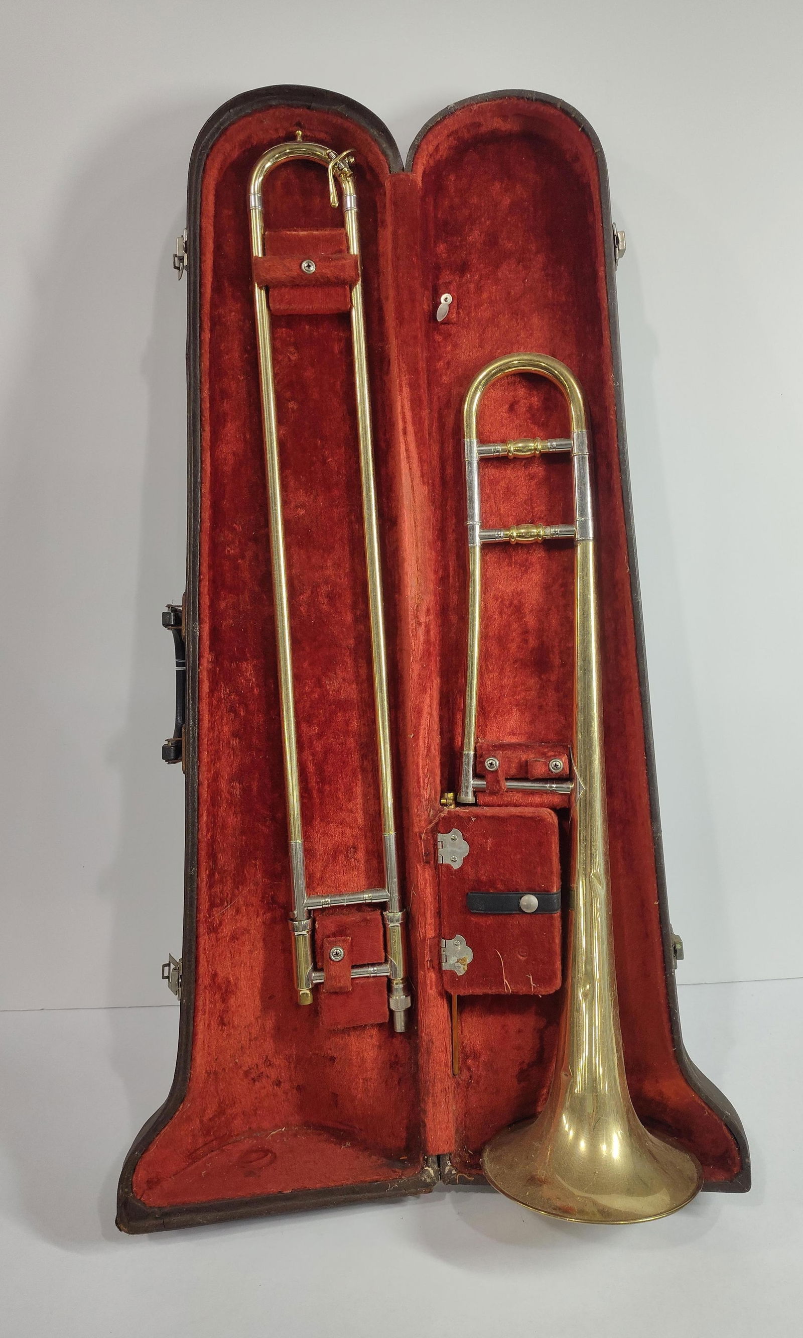 Cleveland Superior Brass Trombone (1 of 7)