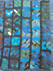 HAND STITCHED AMISH MADE PATCHWORK QUILT