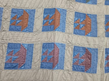 VINTAGE HAND STITCHED AMISH MADE SAIL BOAT BLOCK QUILT
