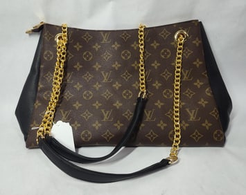 Louis Vuitton Leather Handbag