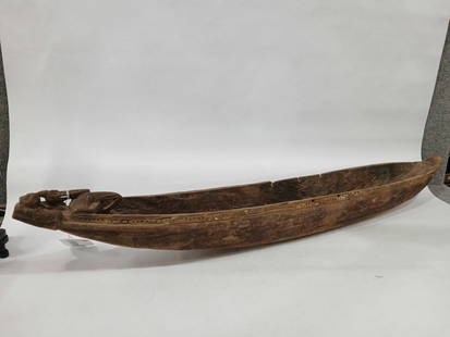 RARE EARLY HAND CARVED AFRICAN CANOE: 33 L
