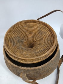 VTG Alaskan Inuit Coiled Beach Grass Lidded Basket