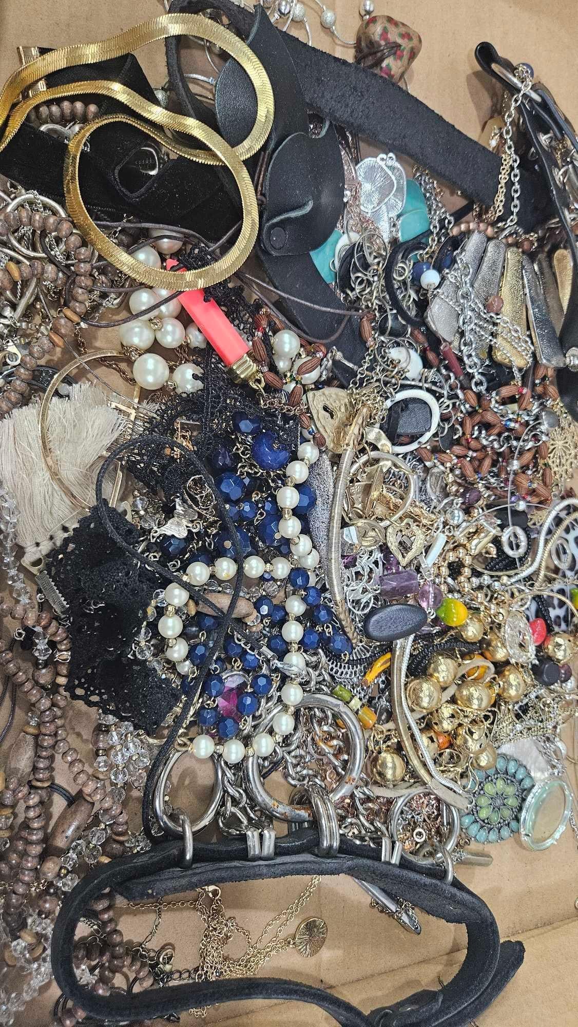 Necklaces, Beads, and Vintage Jewelry: Gothic choker, beaded necklaces, chains and much more.