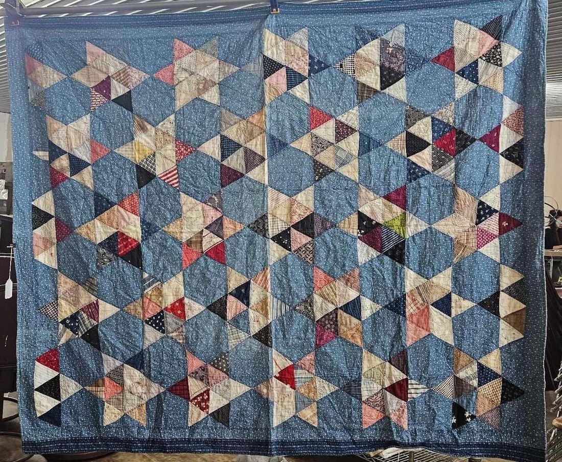 HAND STITCHED FEED SACK STAR QUILT (1 of 6)