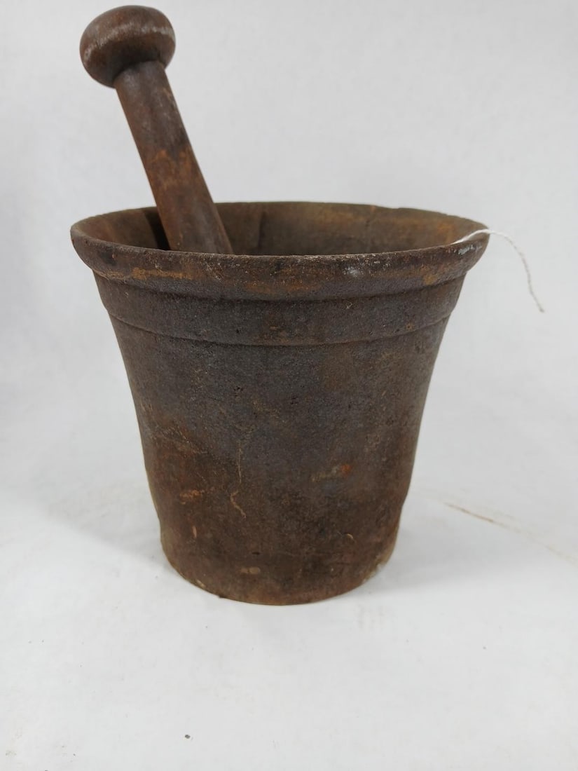 Cast Iron Mortar & Pestle (1 of 6)