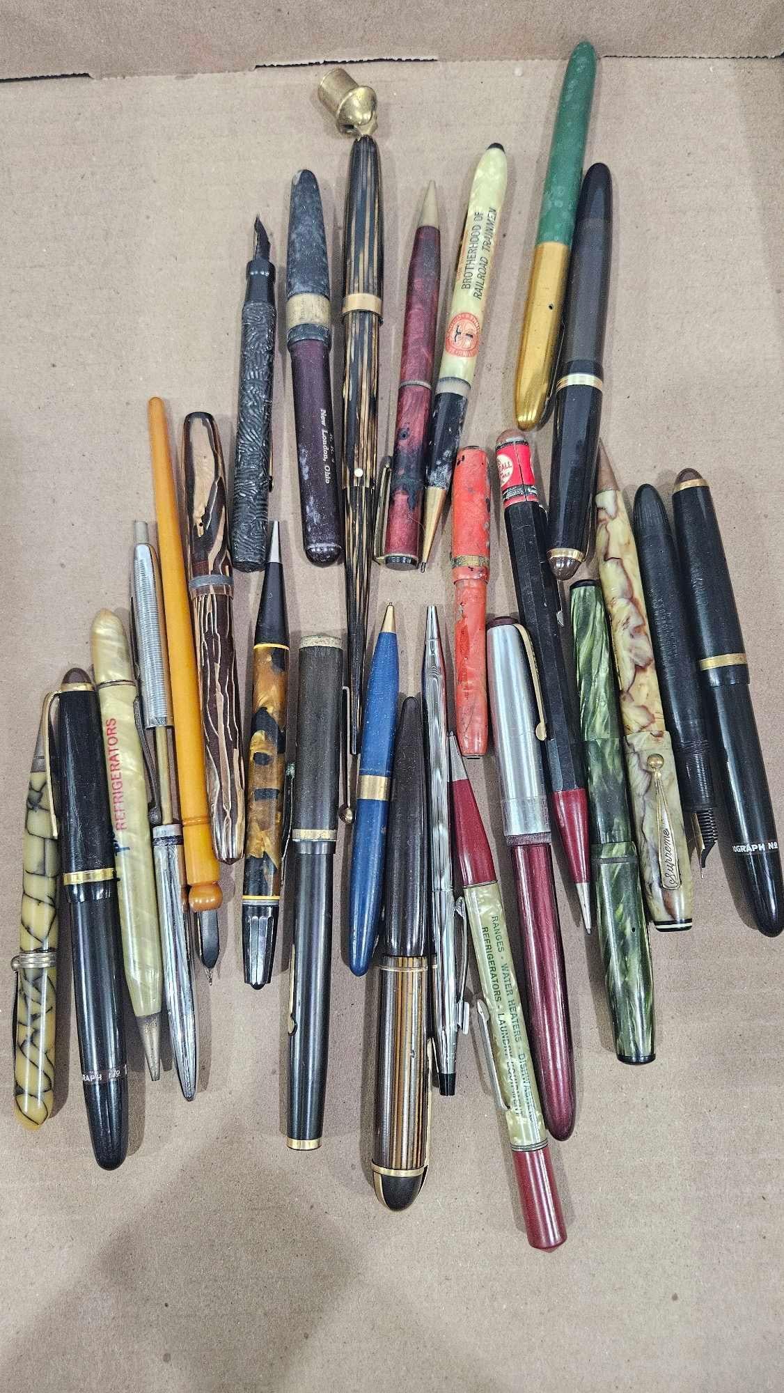 Calligraphy, Fountain, and Mechanical Pencils: Several with 14K gold tips. Includes WA Sheaffer Pen Co, Kohinoor, Wearever, Kendall and Railroad advertising pencils and more.