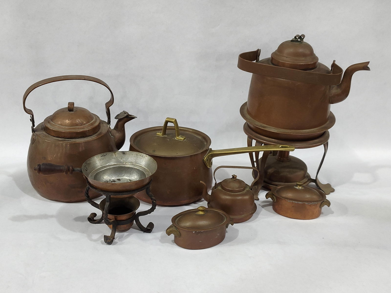 Copper Kettles and Warmers (1 of 7)