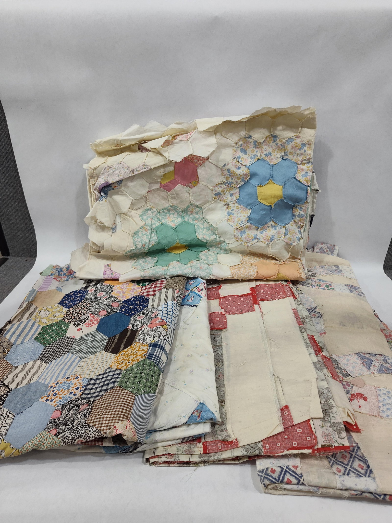 Hand Stitched Quilt Toppers & Pieces: Stitching looks good.