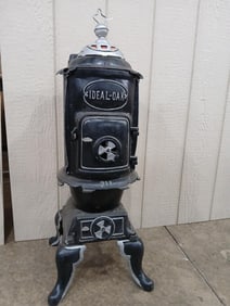 Ideal Oak Pot Belly Parlor Stove