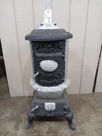 Victor Jr. Oak Wood Burning Stove