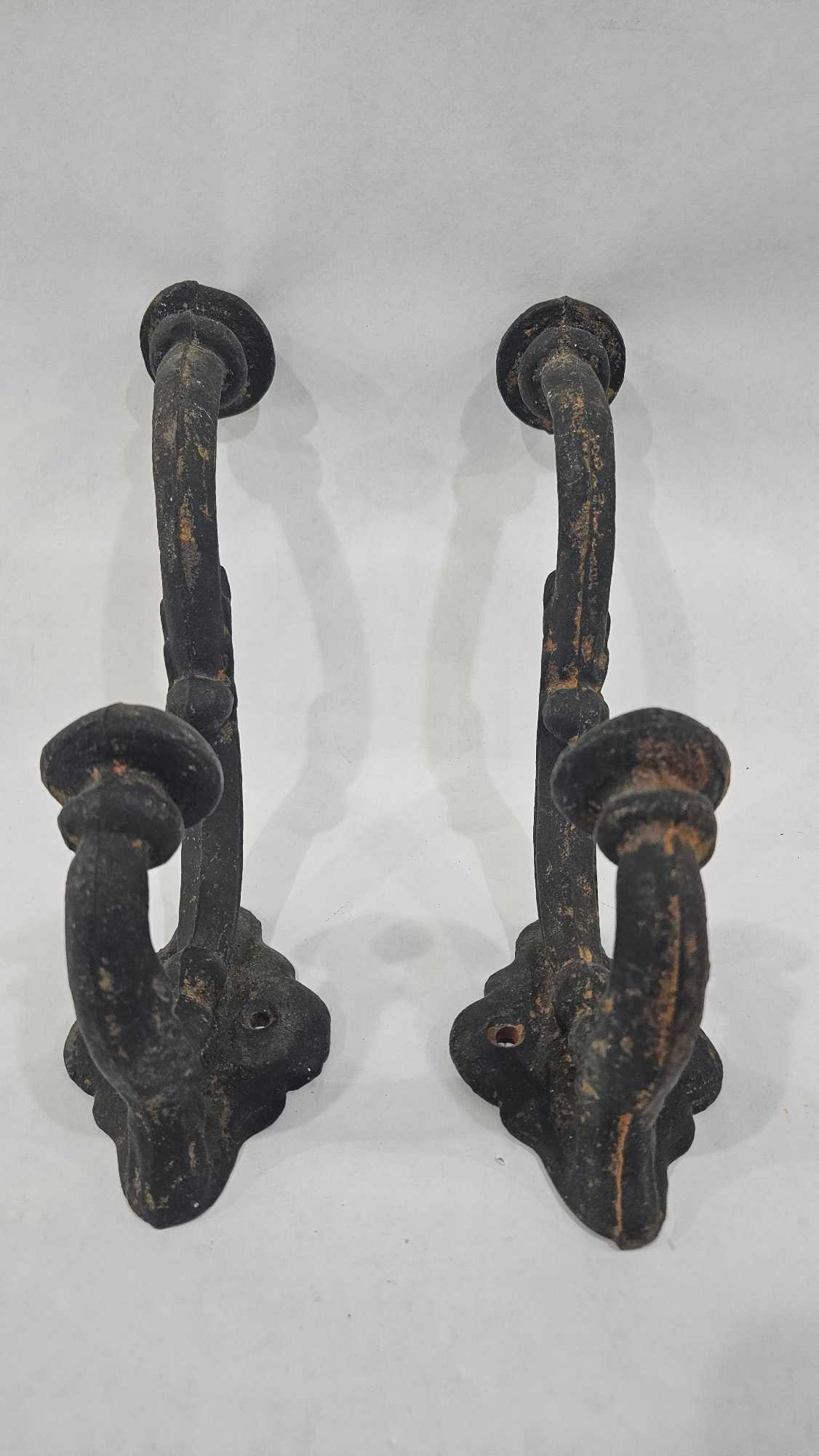 Heavy Duty Cast Iron Hooks (1 of 5)