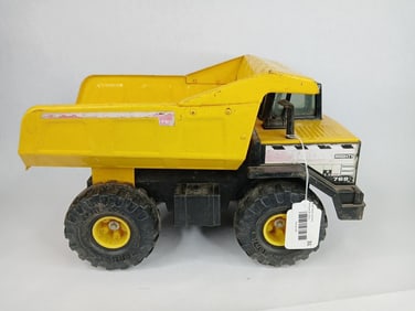 Tonka Mighty 768 dump truck