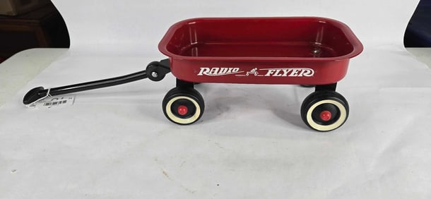 Radio Flyer small childs wagon