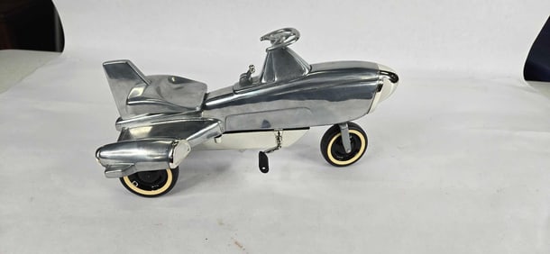 Xonex atomic missile pedal airplane
