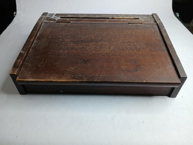 Table top desk
