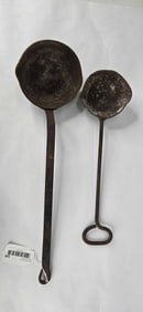 Cast iron smelting ladles
