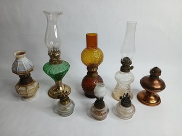 Miniature kerosene oil lamps