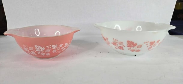 2 Pink and white gooseberry cinderella pyrex bowls